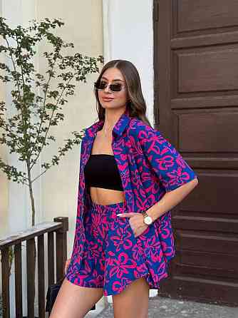 Женский легкий принтованный костюм двойка: рубашка и шорты турецкая креп-жатка Электрик, 48 Одесса