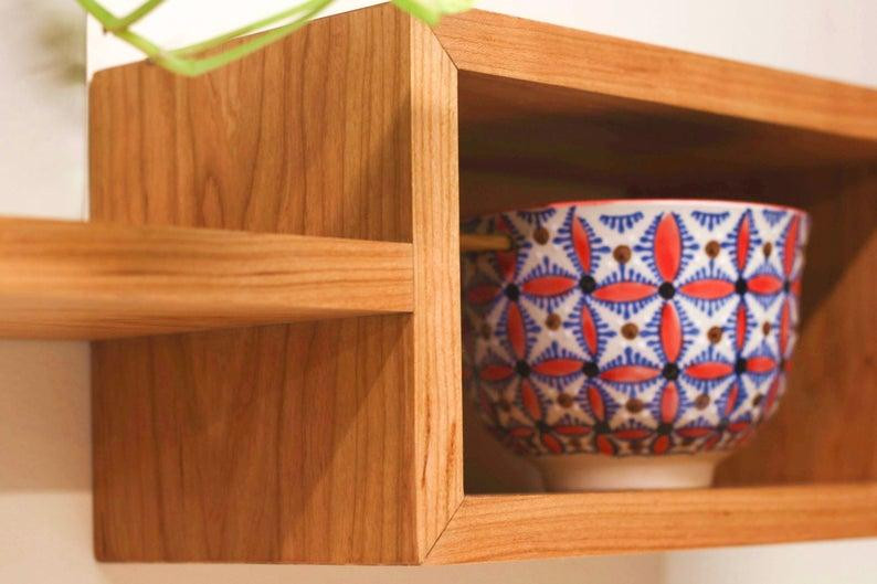 Настенная полка 