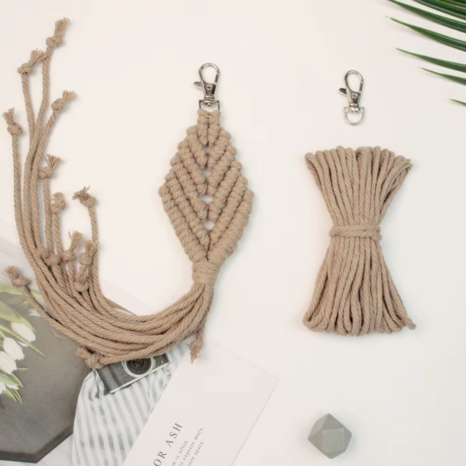 Набор макраме ручного вязания и для рукоделия брелока 