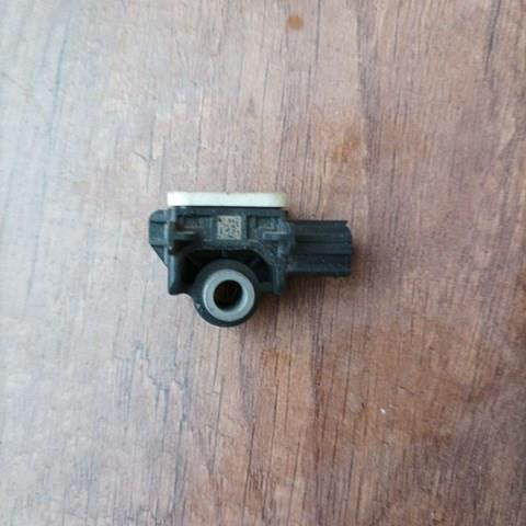 8651A165 Датчик AIRBAG передний Коломия - фото 1