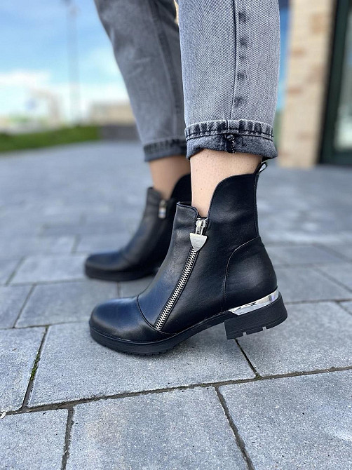 Черевики жіночі D and V чорні натуральна шкіра зима висота 14см подошва 1/3,5см (2202) Коломия - фото 10