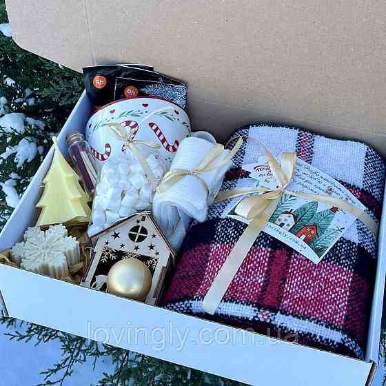 Подарунковий бокс для зимового настрою з пледом, чашкою, свічками Ірпінь