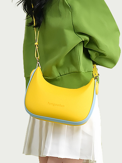 Сумочка силіконова клатч жіночий на ремінці з ручками водонепроникна сумка Fungoofun на блискавці, жовта Кам'янець-Подільський - фото 5