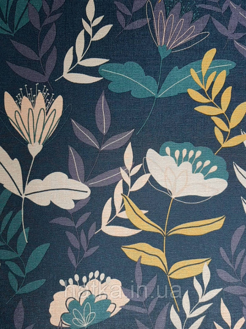 Шпалери вінілові Lutece Melody 51194501 квіти листя рожеві зелені на темно-синьому тлі Київ - фото 1