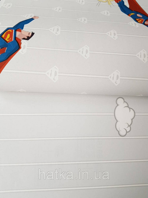 Метрові вінілові шпалери на флізеліні AdaWall Ada Kids дитячі супермен синій на світло-сірому тлі Київ - фото 2