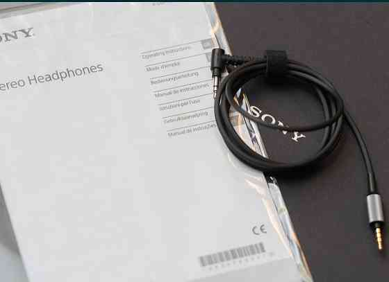 Наушники топовые Hi-Res Sony MDR1A Silver MDR-1A/S. Киев