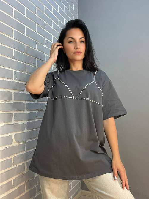 Футболка женская Yi Fang 320 оверсайз удлиненная заклепки бра one size, графит, one size Киев - изображение 1