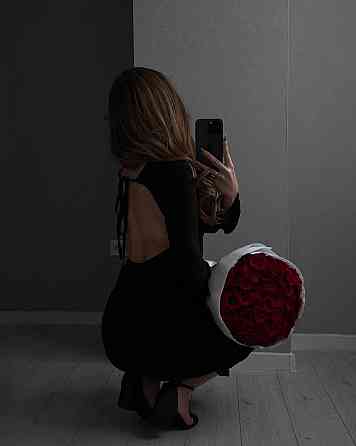 Жіноча елегантна сукня міді з відкритою спинкою віскоза Одеса