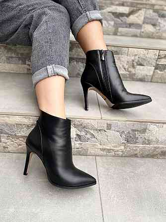 Nivelle Черевики жіночі NIVELLE чорні натуральна шкіра 38р. каблук 10см (5411/91-9535) Коломия