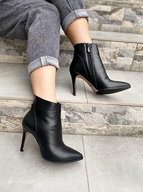 Nivelle Черевики жіночі NIVELLE чорні натуральна шкіра 38р. каблук 10см (5411/91-9535) Коломия - фото 1