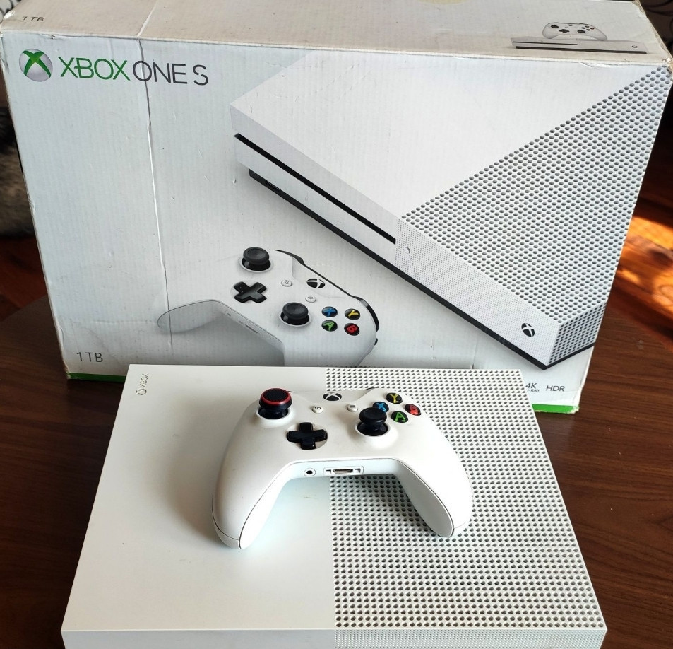 Xbox One series S 1tb 4K повний комплект +диск. Харків - фото 4