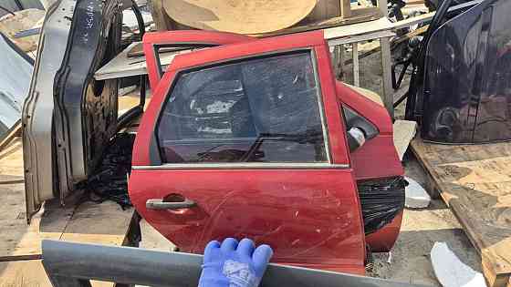 Задня права дверка Лада Калина Київ