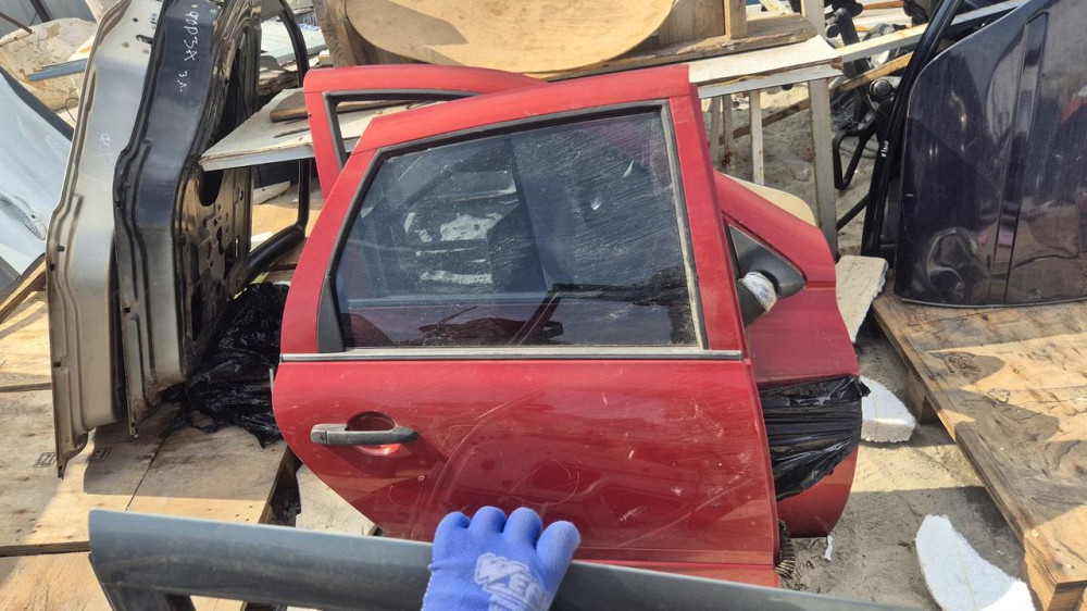 Задня права дверка Лада Калина Київ - фото 1