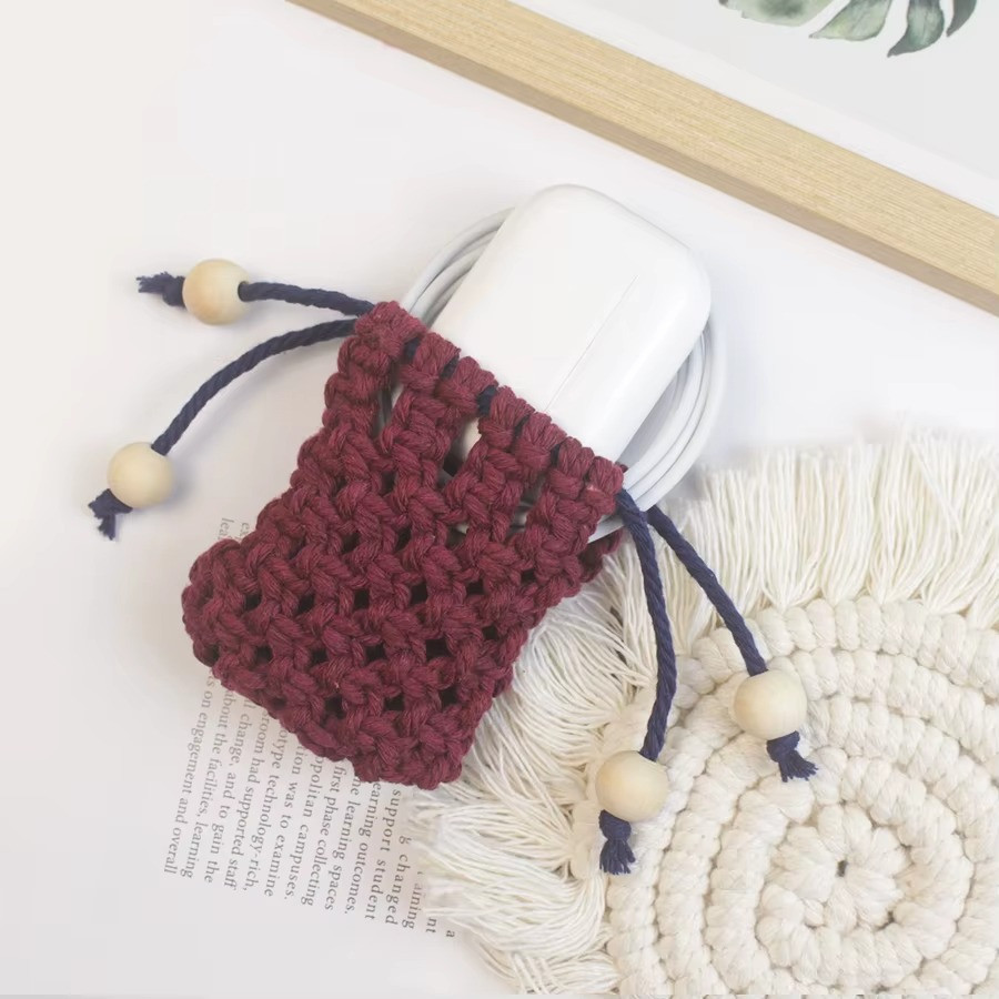 Набор макраме для ручного вязания чехла для наушников и аксессуаров 8х7 см бордовый для рукоделия и творчества Каменец-Подольский - изображение 5