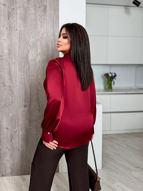Женская стильная блуза свободного кроя с вшитым воротником-чокером на пуговицах итальянский шелк Бургунди, 42/46 Одесса - изображение 9
