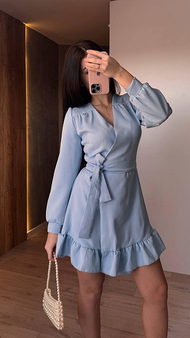 Женское романтическое платье на запах костюмка Голубой Одесса - изображение 3