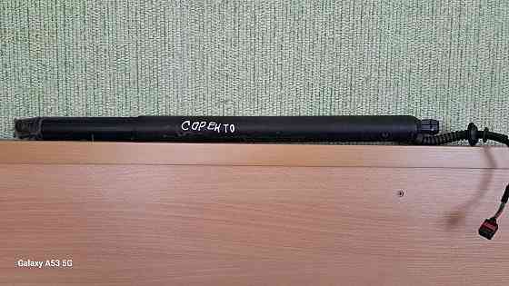 Электроамортизатор крышки багажника на Kia Sorento 2015–2021 годов. Киев