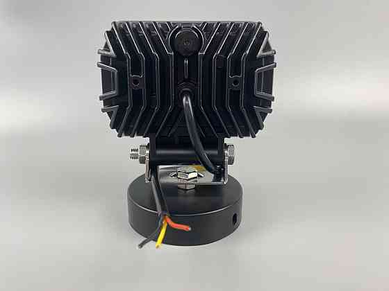 Фара LED квадратна 8 Led chip 12/24V. Широкий промінь + DRL світло + стробоскоп, світло 6500 К, IP67 Мукачево