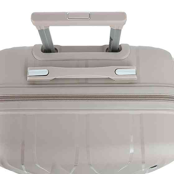 Чемодан полипропиленовый MADISSON 51103 малый 55 см шампань Киев