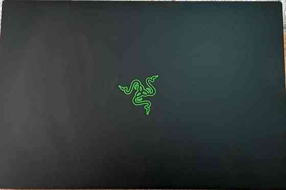 Ноутбук: Razer Blade 15 FHD IPS 144Hz. i7-8750H , 16Gb. SSD 512Gb. GTX1070 MaxQ.Razer Blade RZ09-02386 Киев