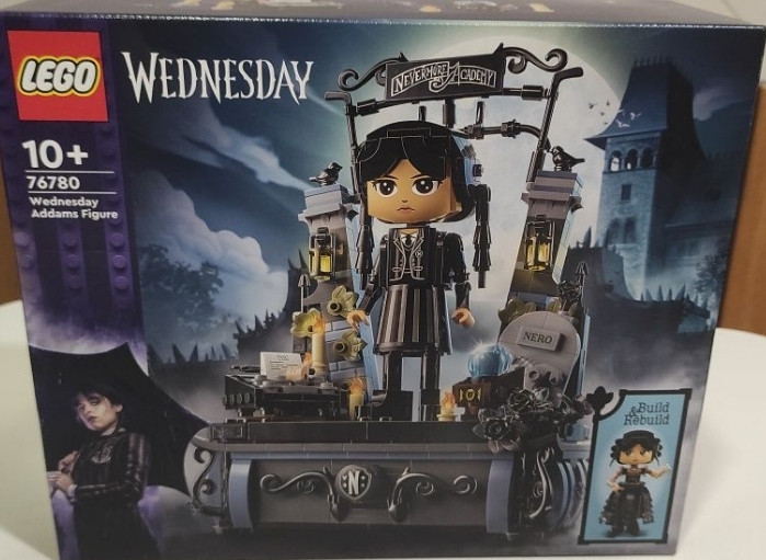Конструктор LEGO Wednesday 76780 Фігурка Wednesday Addams (702 Деталі) Київ - фото 4