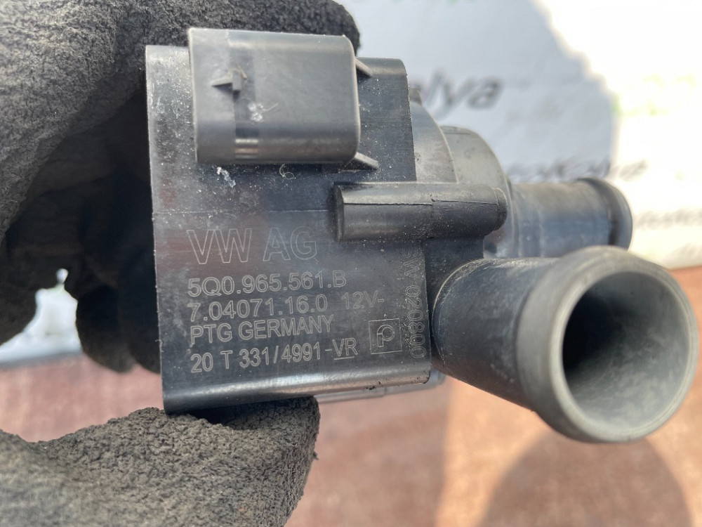 Помпа системи охолодження Skoda Octavia 2013-2019 (5Q0965561B) Ковель - фото 4