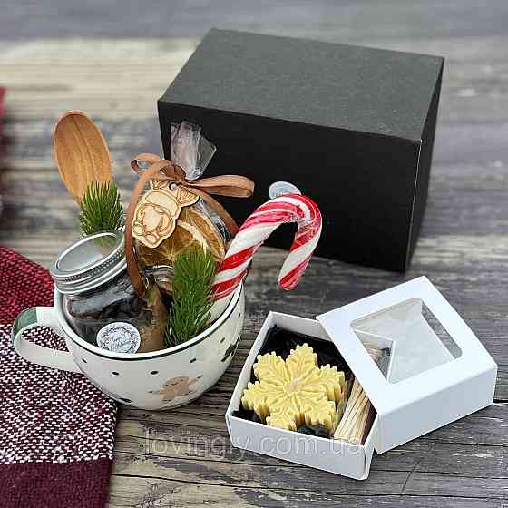 Компактный новогодний набор: чашка, горячий шоколад, сладости, свеча Снежинка Ирпень