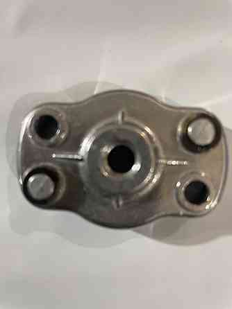 Корпус собачки стартера мотокоса 1E32F (+пружина и собачка) Мукачево