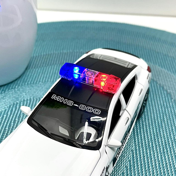 Машина Автосвіт BMW M8 інерційна відчиняються двері 16 см Біла (AP-1958) Чернігів - фото 5