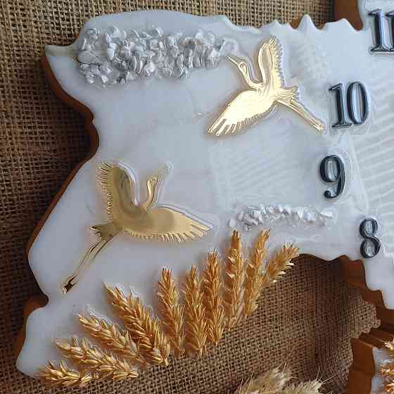 Годинник настінний 40*25 см з епоксидної смоли ручної роботи "Карта України" з колоками та гербом Дніпро