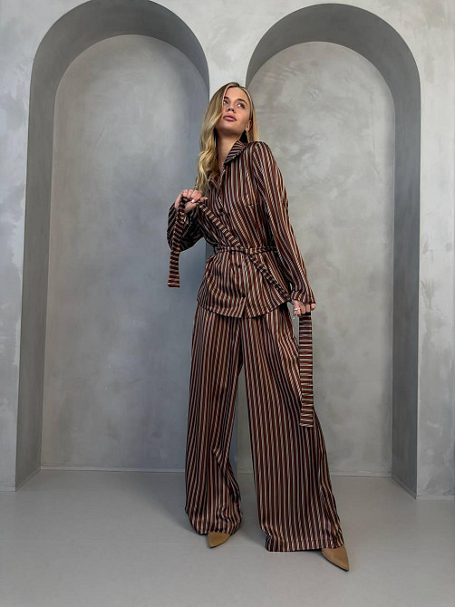 Жіночий стильний вільного крою костюм із шовку сатину Шоколад 2 Одеса - фото 6