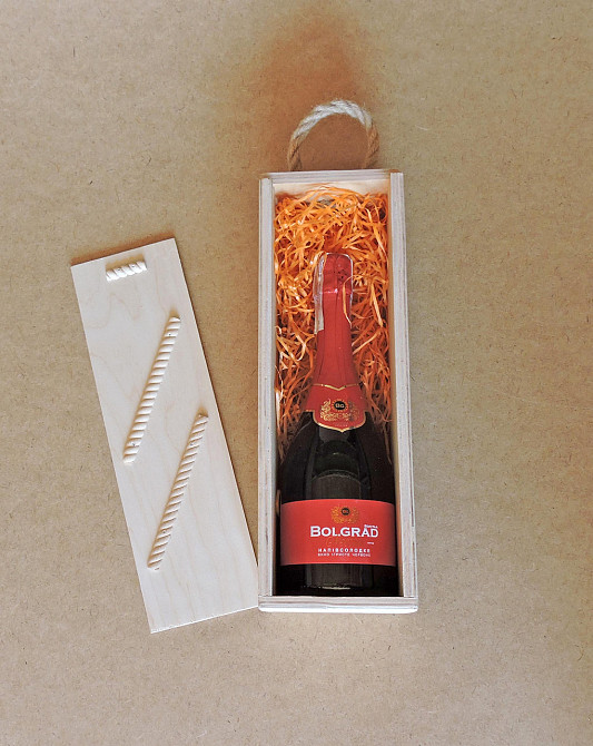 Подарочная коробка 