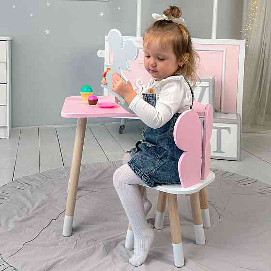 Детский  прямоугольный стол и стул бабочка с белым сиденьем. Столик розовый детский Киев