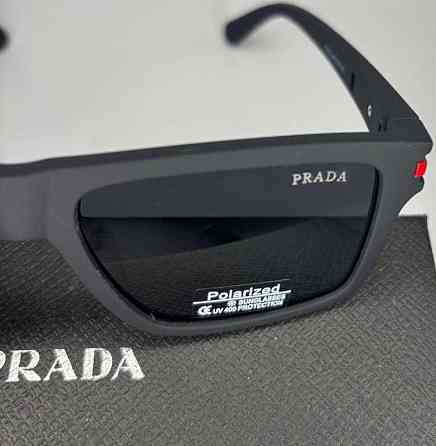 Сонцезахисні окуляри Prada Київ