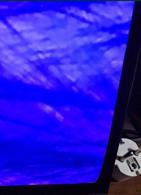 Телевизор Безрамный: 55