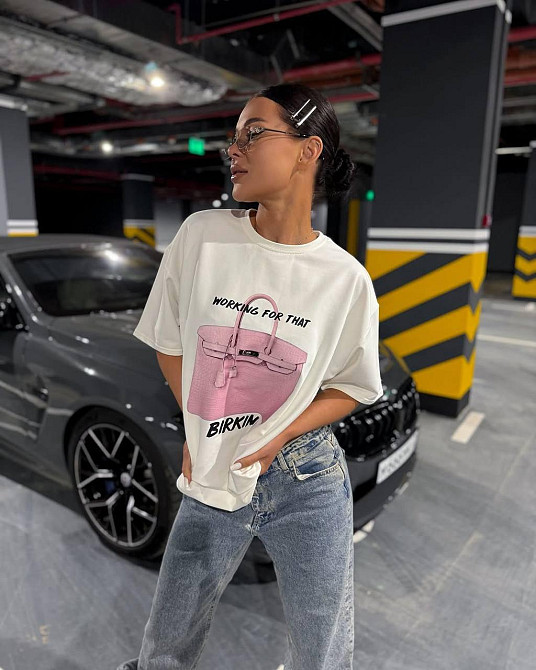 Женская стильная белая оверсайз футболка с модным принтом турецкий кулир Одесса - изображение 2