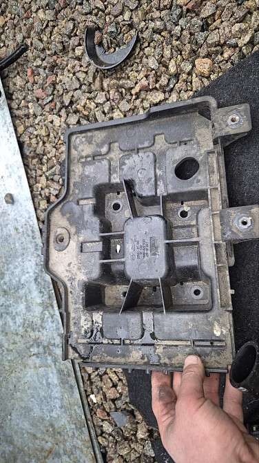 Полка под аккумулятор Kia Optima 12-15 год Киев - изображение 1