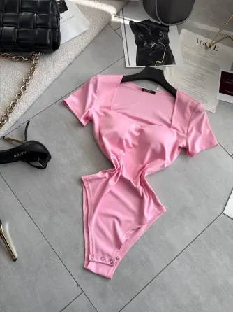 Боди Push-UP с короткими рукавами — ваш универсальный вариант для стильного образа. Одесса