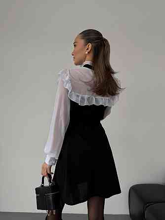 Женское сдержанное базовое платье с рюшами креп дайвинг + шифон Одесса