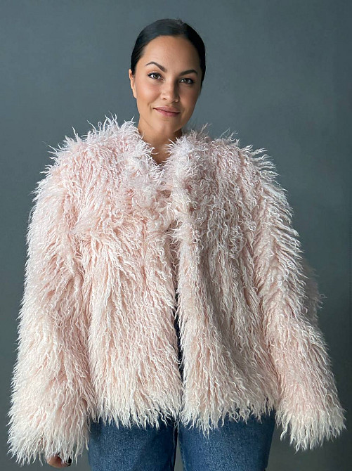 Шуба жіноча Lady Yep 10051 штучне хутро під ламу коротка рожева, рожевий, M Київ - фото 9