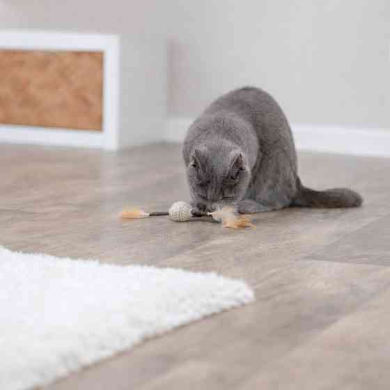 Игрушка Trixie для кошек мяч на палочке с перьями джут 20 см Киев