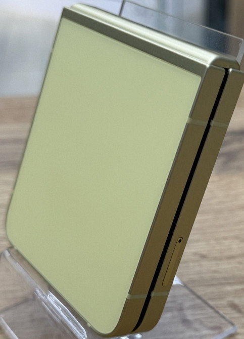 Смартфон Samsung flip 6 12/256Gb. Киев - изображение 5