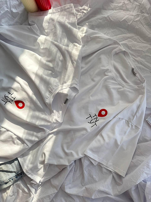 Женская оверсайз футболка с надписью 