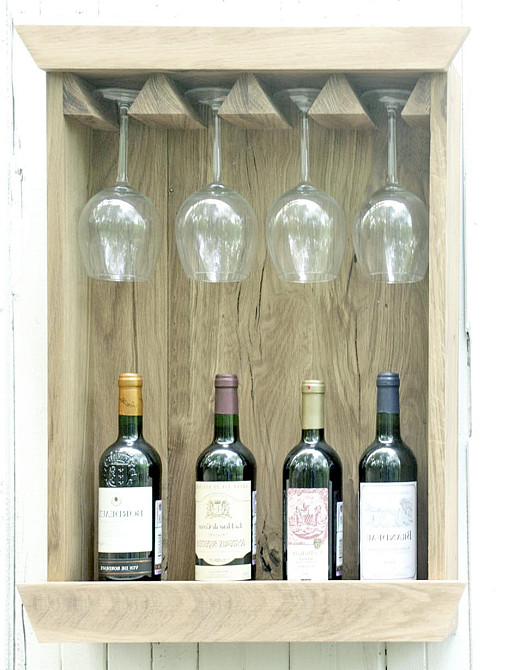 Настенная винная полка 