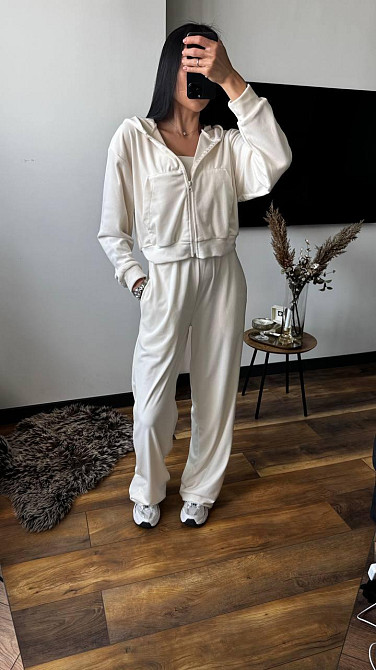 Жіночий плюшевий прогулянковий костюм-трійка: кофта топ і штани велюр Молочний, 44/46 Одеса - фото 8