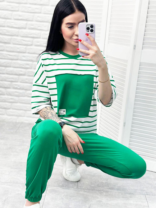 Спортивный костюм 