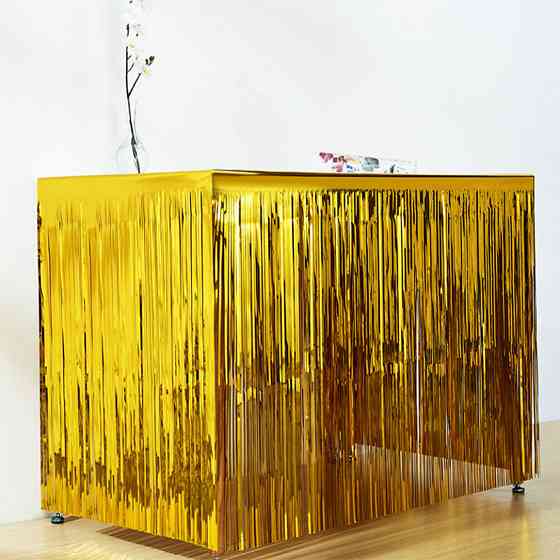 Дождик широкий на стену и стол 74 см на 274 см золотистый Киев