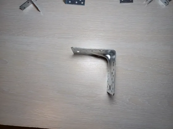 Кутник універсальний з ребром жорсткості 145×145×95 (2, 5 мм) Українка