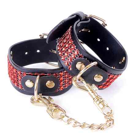Наручники зі штучної шкіри з кристалами Fetish Boss Series - Handcuffs with cristals Red, BS3300109 Sex Aura Київ