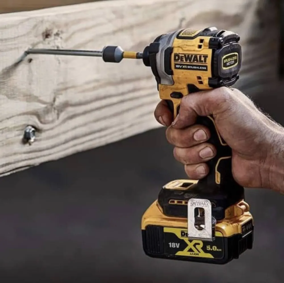 Шурупокрут ударний акумуляторний безщітковий DeWALT DCF850N Київ